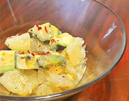 グレープフルーツとアボカドのサラダ