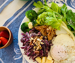 お弁当にも！紫キャベツのカレー風味サラダ