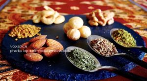 スパイスとナッツ